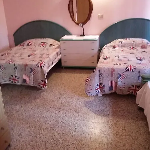 Vacation Venice Rooms Mestre 3*,  Włochy